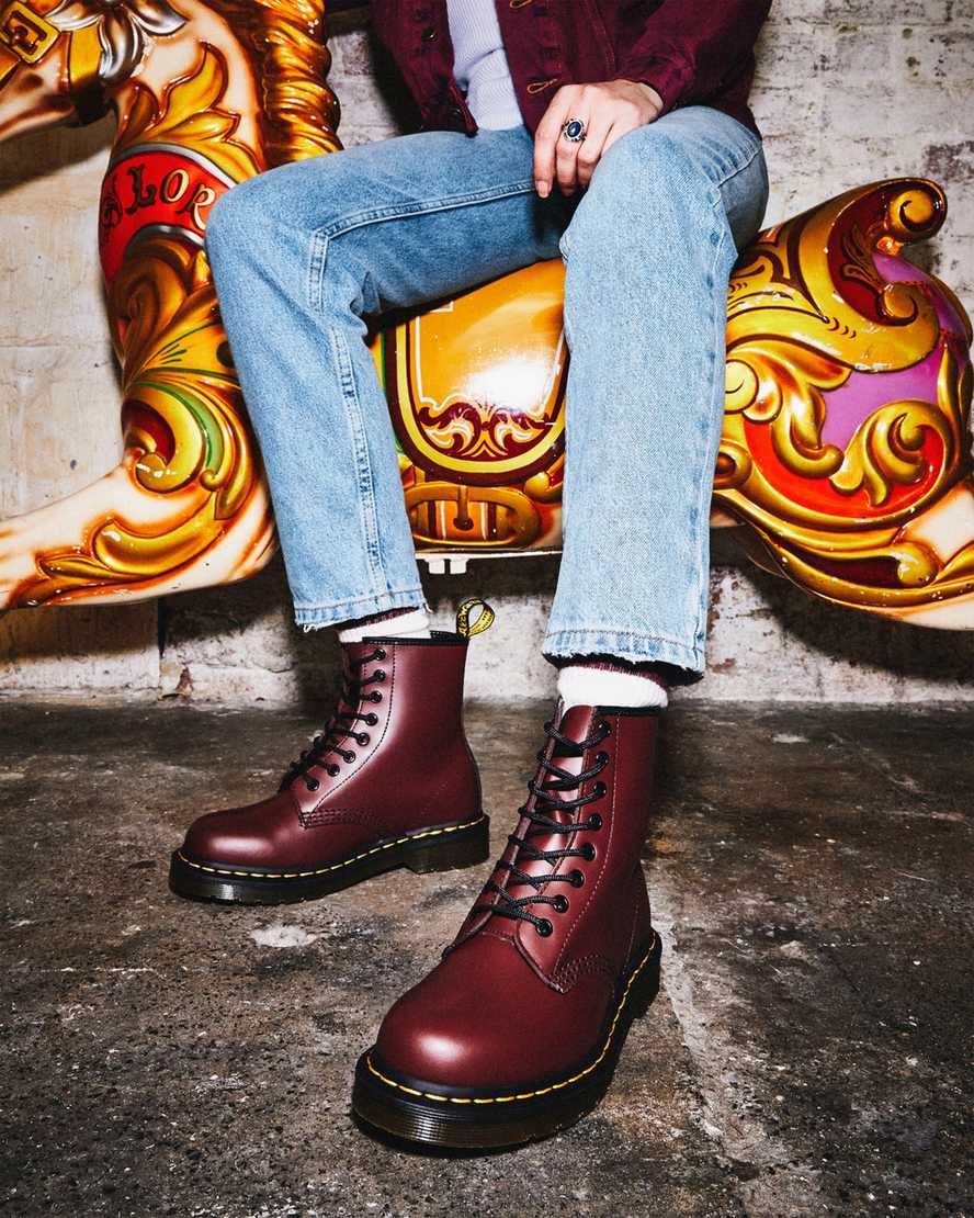 Chemie Tulpen uitsterven 1460 Cherry Red Smooth Dr. Marten 8 Eye Boots – DeadRockers
